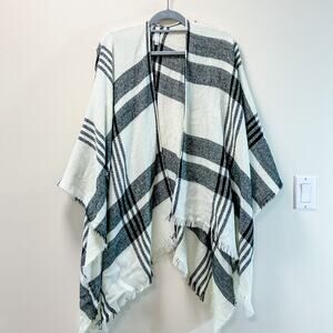 WOMEN'S ONE SIZE FRANCESCA'S OPEN FRONT SHAWL WRAP
